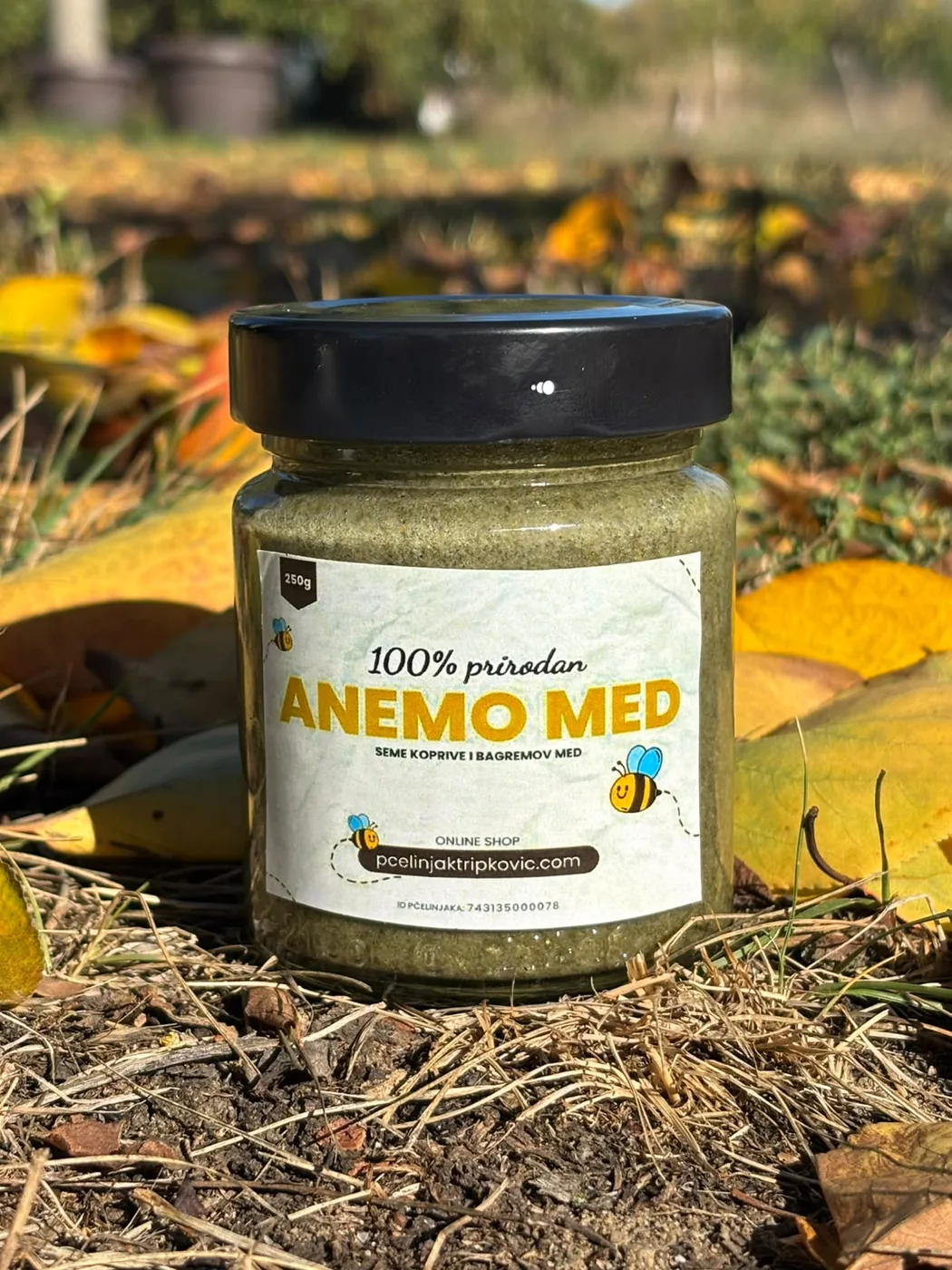 Anemo med — med sa semenom koprive